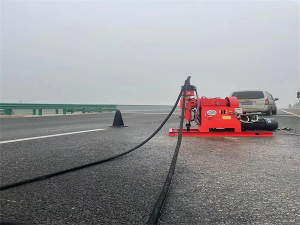 紫金马路路基路面开裂下沉注浆加固灌浆